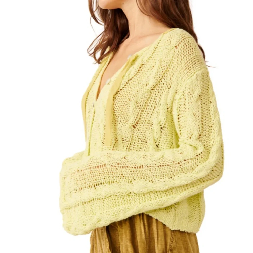 FREE PEOPLE ROBYN SHORT CABLE KNIT CARDIGAN LARGE AND XL LIME CREAM - Picture 4 of 5